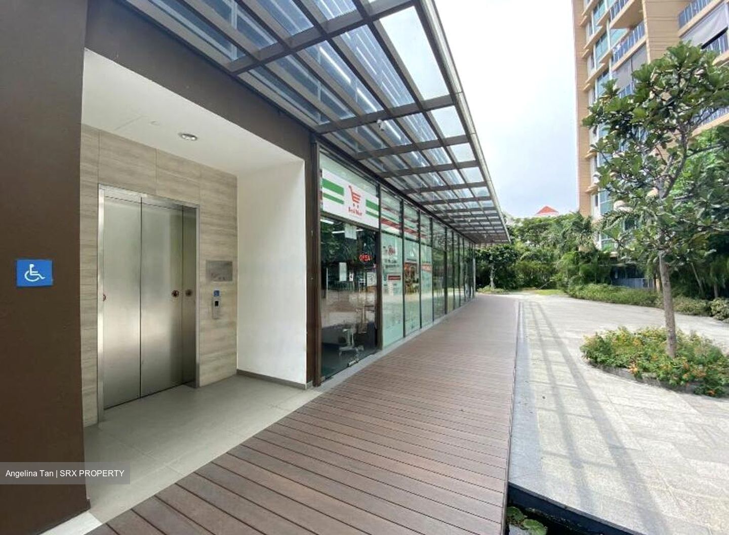 The Glades (D16), Retail #570465961
